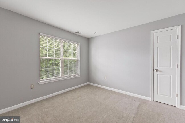 Building Photo - 15605 Everglade Ln