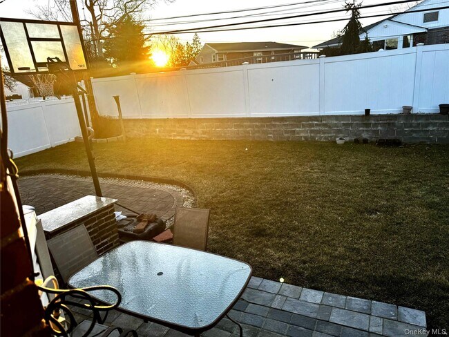 Building Photo - 310 Southwood Cir