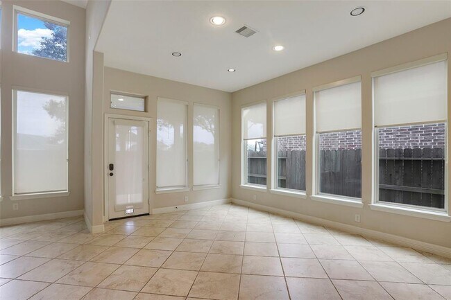 Building Photo - 27623 Dalton Bluff Ct