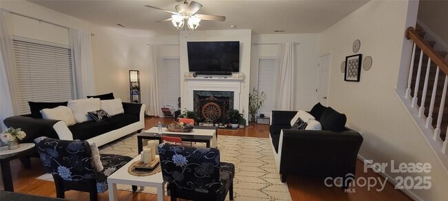 Building Photo - 2102 Big Pine Dr