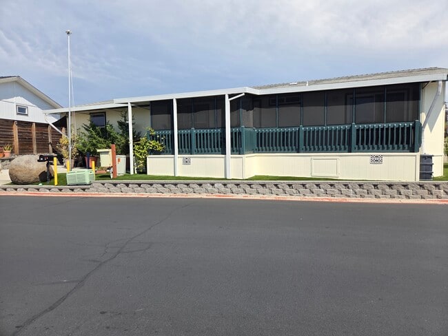 Building Photo - 1750 W Citracado Pkwy