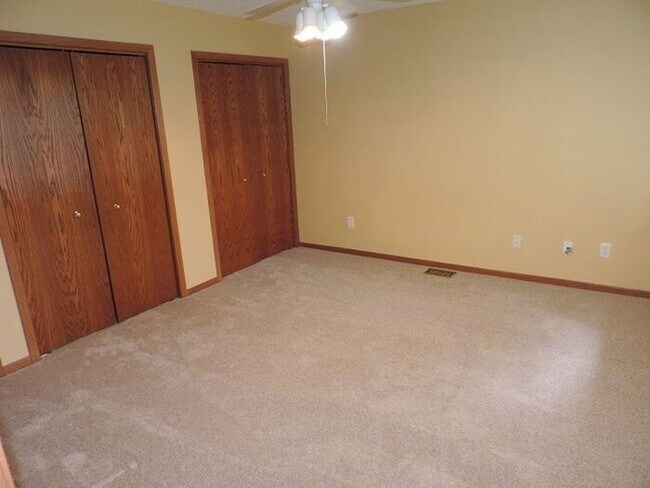 Building Photo - 1154 Mormon Trek Blvd