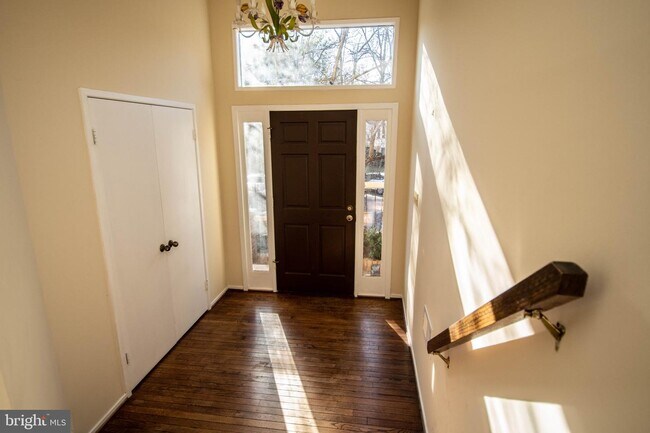 Building Photo - 10923 Whiterim Dr