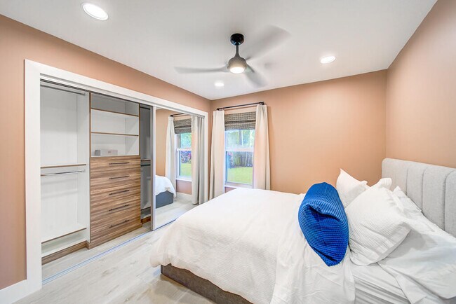 Building Photo - 1853 Shower Tree Way