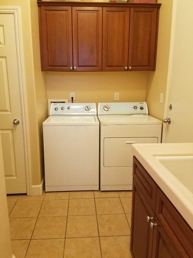 Building Photo - 5697 W Birch Ave