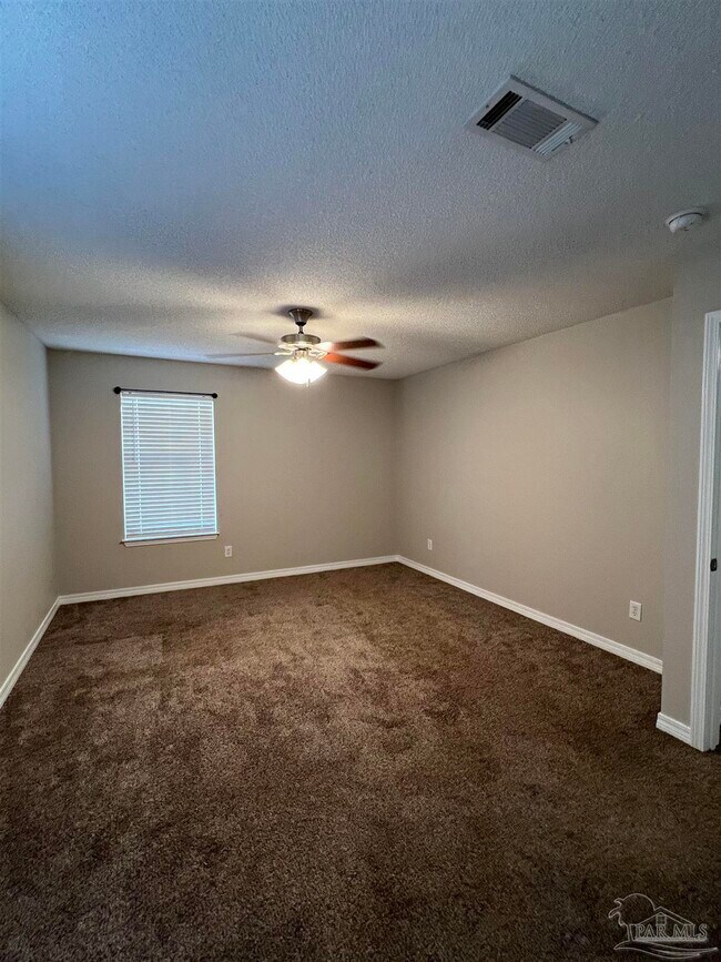 Building Photo - 10440 Millbrook Dr