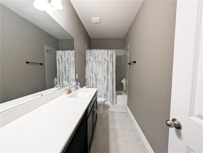 Building Photo - 548 Suwanee Green Blvd