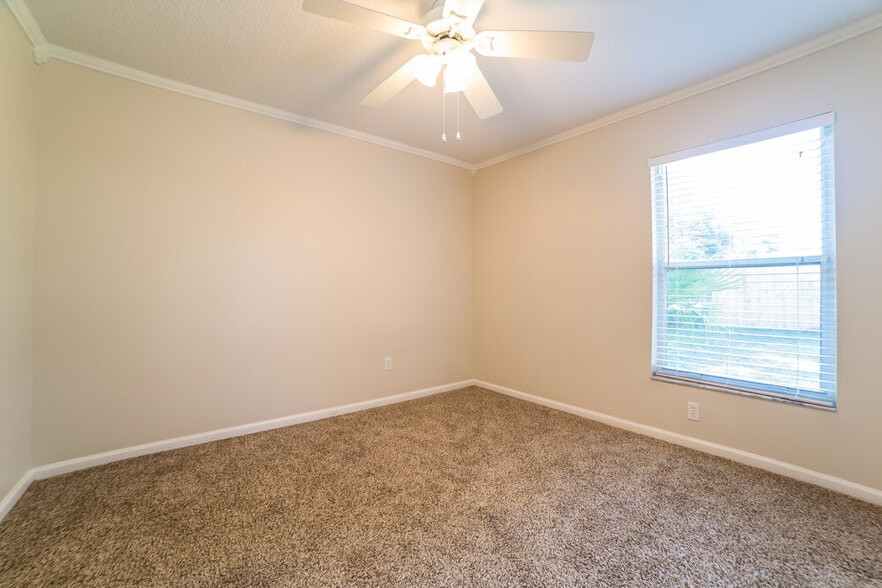 Building Photo - 354 Hanging Moss Cir