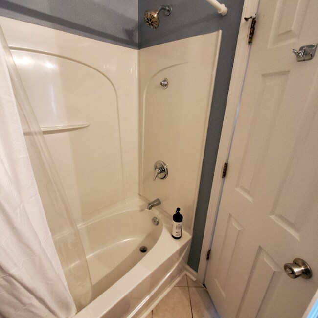 Building Photo - 1421 Turkey Ridge Rd