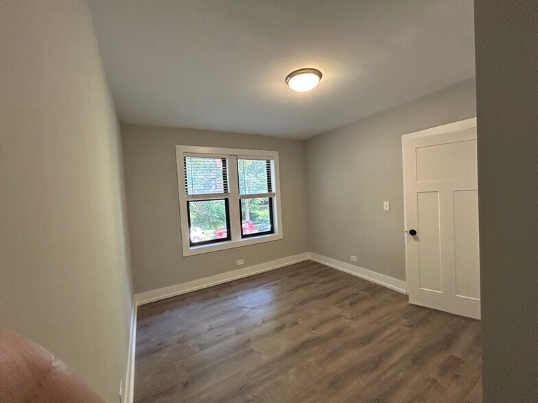 Building Photo - 1128 Maple Ave