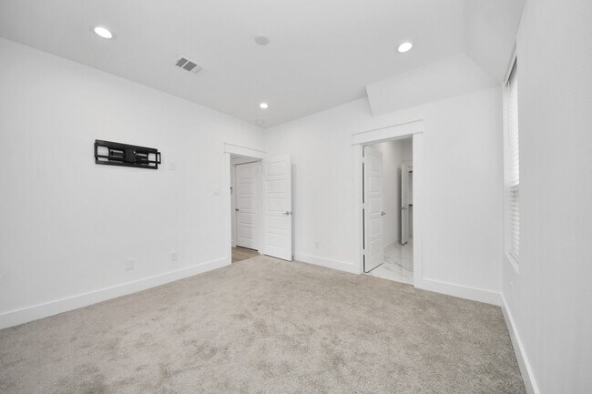 Building Photo - 4608 Coke St