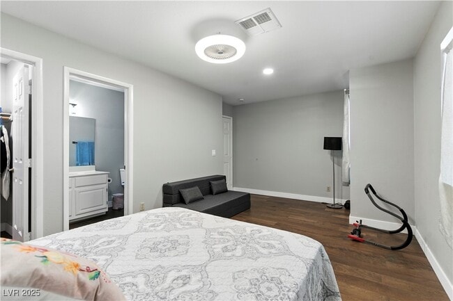 Building Photo - 3280 Dayflower St