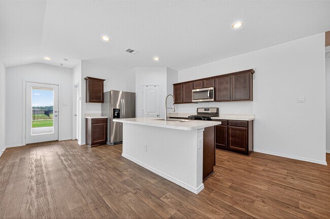 Building Photo - 16600 Lonely Pines Dr