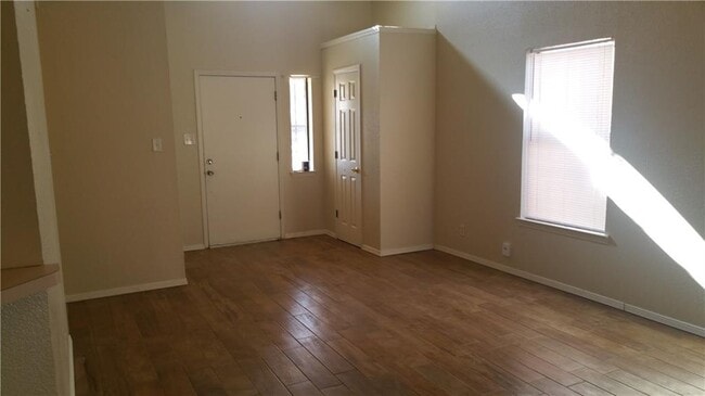 Building Photo - 4625 Loma De Cobre Dr
