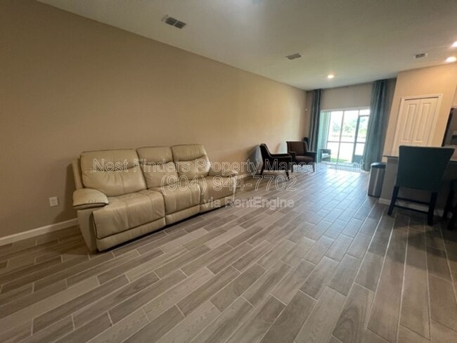 Building Photo - 2650 Sandy Dune Dr