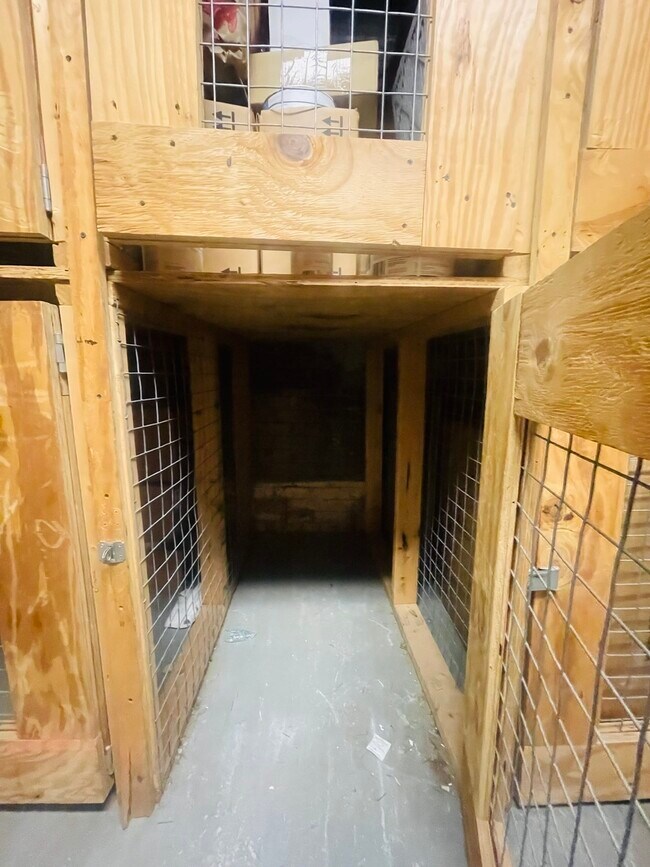 Building Photo - 4 Charlesgate E