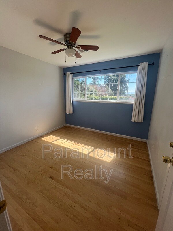 Building Photo - 30407 Treeview St