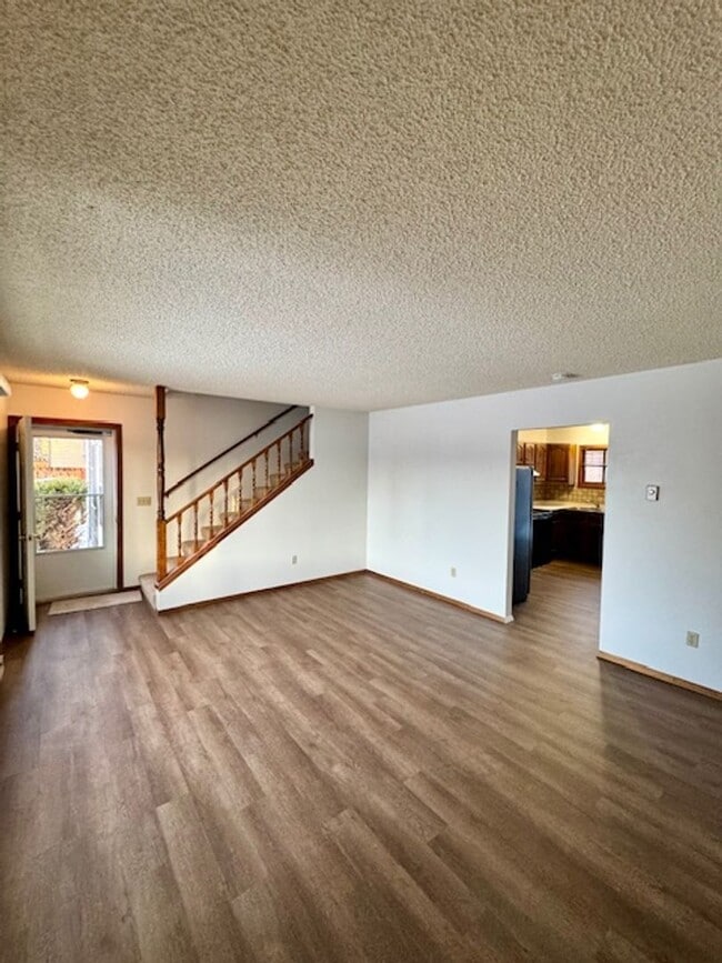 Building Photo - 1605 W Koch St