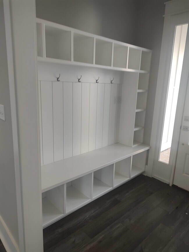 Building Photo - 3589 Esplanade Way