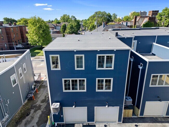 Building Photo - 1014 E Long St