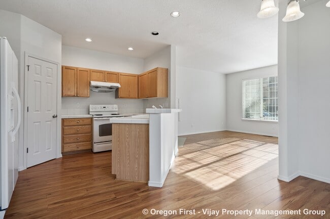 Building Photo - 17097 SW Glen Park Ct