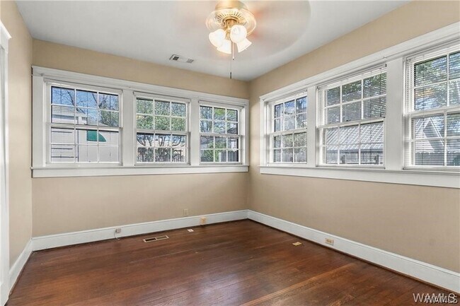 Building Photo - 2209 13th Street