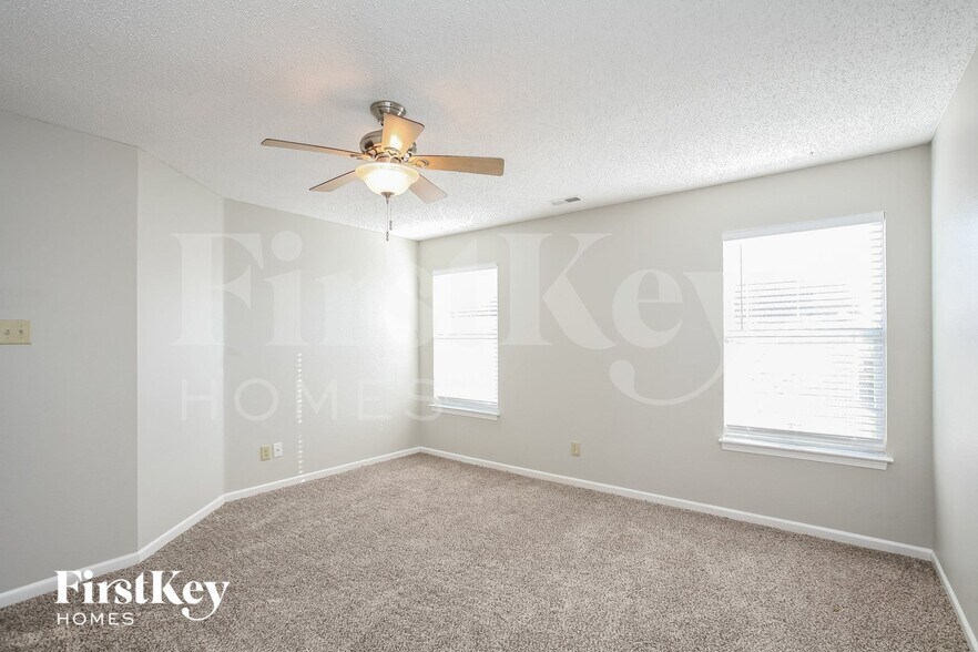 Building Photo - 6647 Stanhope Way