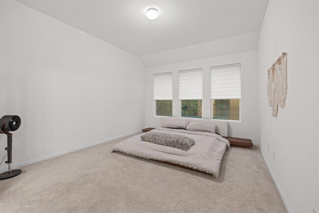 Building Photo - 2604 Acoma Ln