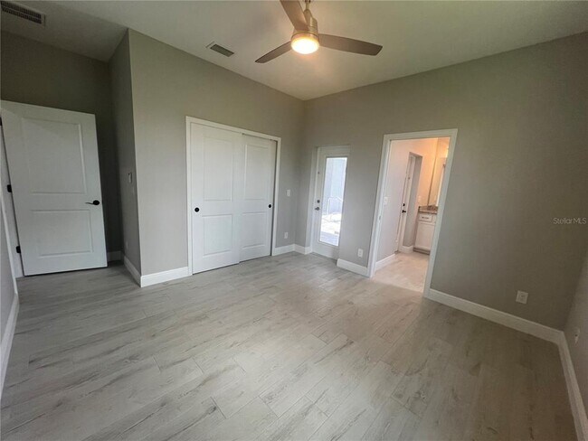 Building Photo - 133 Thelma Dr