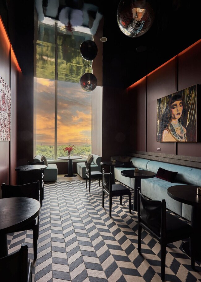 Building Photo - 1006 S Michigan Ave