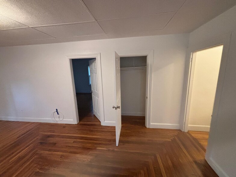 Building Photo - 697 Willett Ave