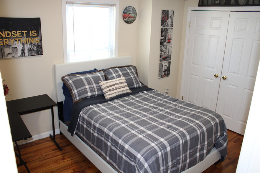 Furnished Second Bedroom - 30 Willow St