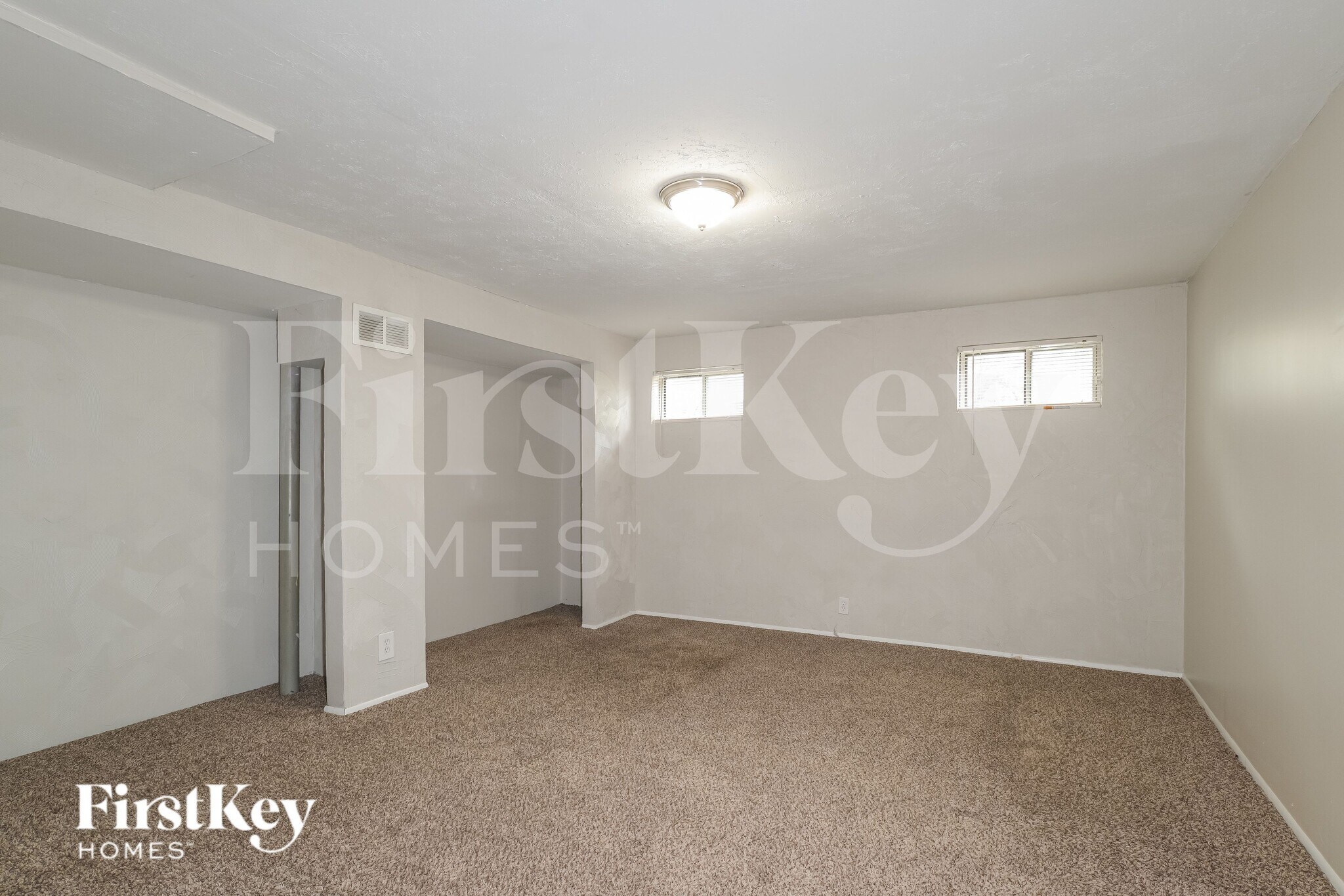 Building Photo - 357 Pegasus Dr