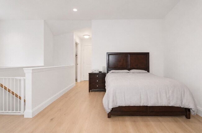 Building Photo - 78 Durnell Ave
