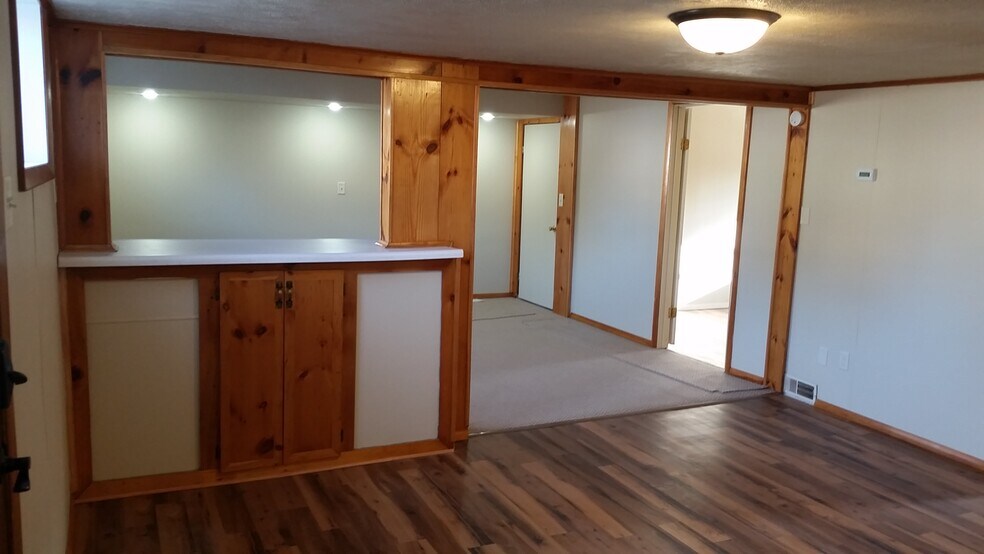 Living - 240 S Healy Ave
