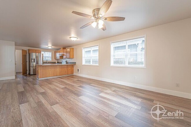 Building Photo - 1216 W 22nd St