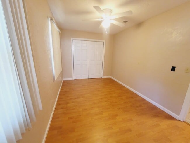 Building Photo - 5680 Doonesbury Way