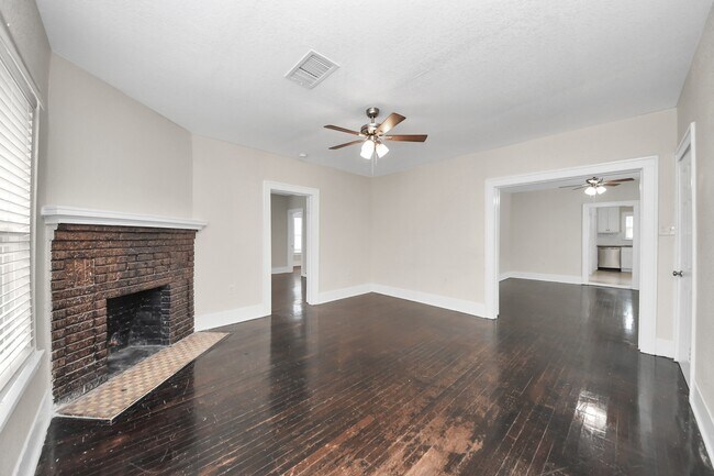 Building Photo - 2622 Rosedale St