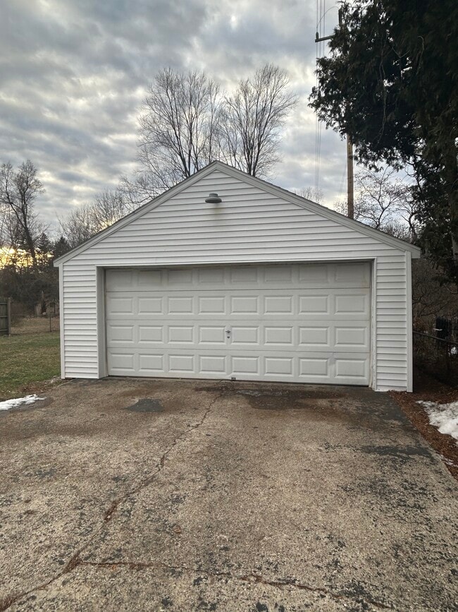 Building Photo - 938 Allen Rd