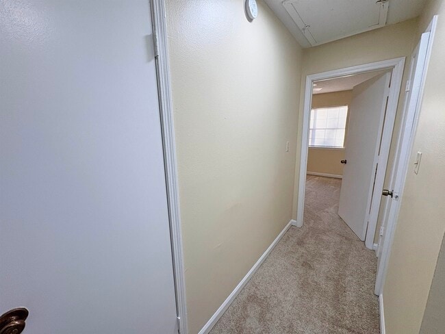 Building Photo - 3701 Donovan Dr