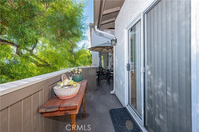 Building Photo - 10 Corniche Dr