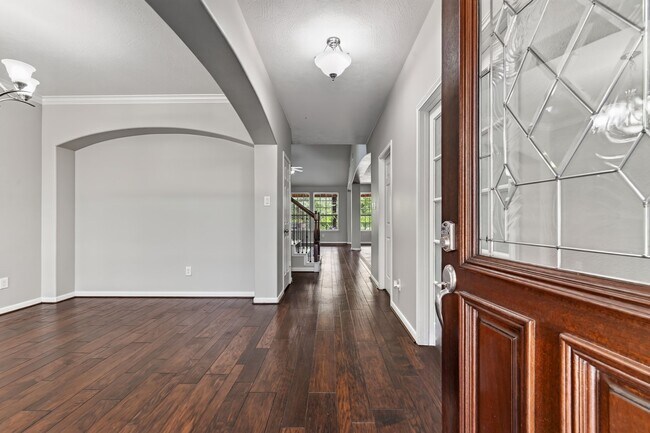Building Photo - 18111 Williams Elm Dr