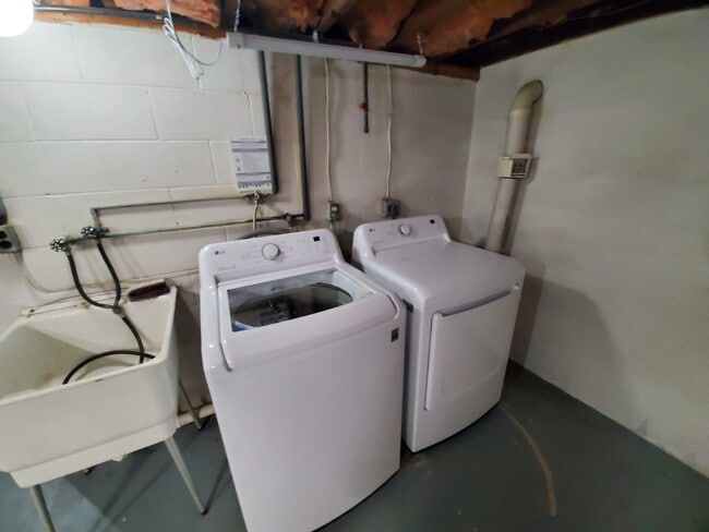 New Washer/Dryer - 591 E Glenlord Rd