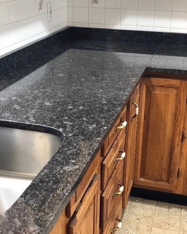 Building Photo - 36 Seymour St