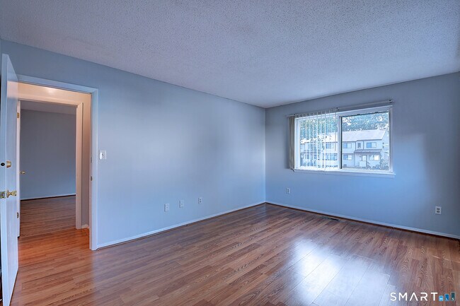 Building Photo - 545 Cypress Rd