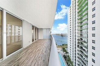 Building Photo - 488 NE 18th St