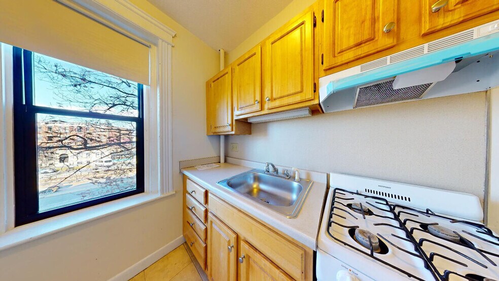 Building Photo - 1188 Commonwealth Ave