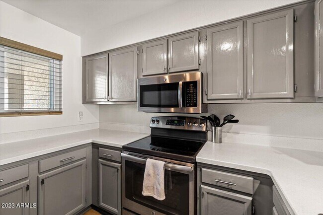 Building Photo - 7474 E Earll Dr