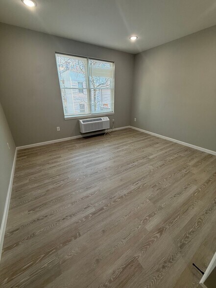 Building Photo - 59 Pearl St