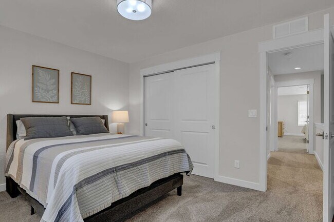 Building Photo - 3719 Venice Grove
